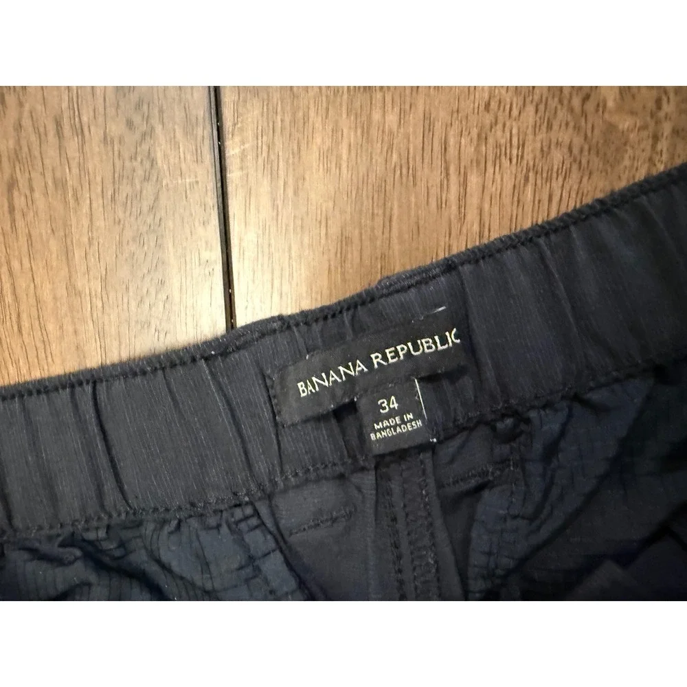 Banana Republic Core Temp Black‎ Ripstop Chino Shorts Mens Size 34 Elastic Waist